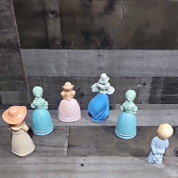 Vintage Avon Purfume Bottles- Multicolor - Picture 14 of 14